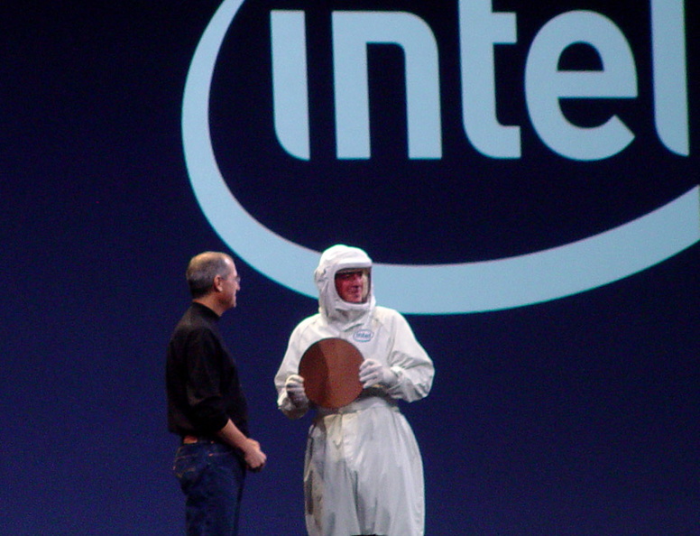 Intel delivers a perfectly safe wafer-thin mint to Steve during his exhaustive keynote address. aaz.jpg