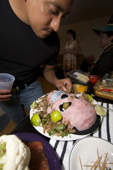 Torrell: I will eat your delicious face meat. But I will not kiss you. So stop asking me that Mr.PinkSkull. halloween0926.jpg