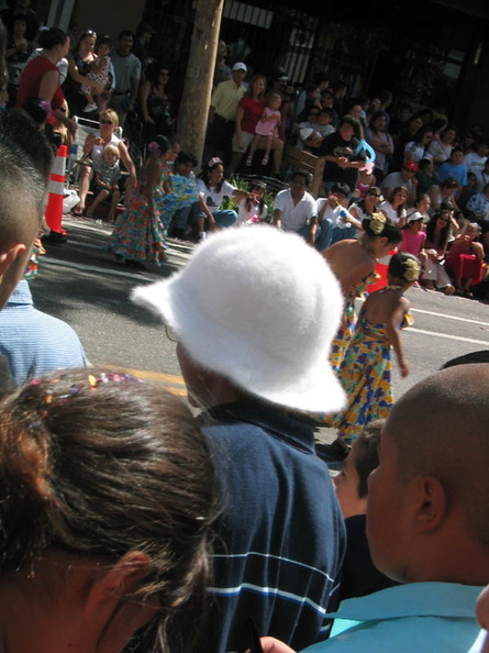 The belly lint hat craze finally sweeps into Santa Barbara. aak.jpg